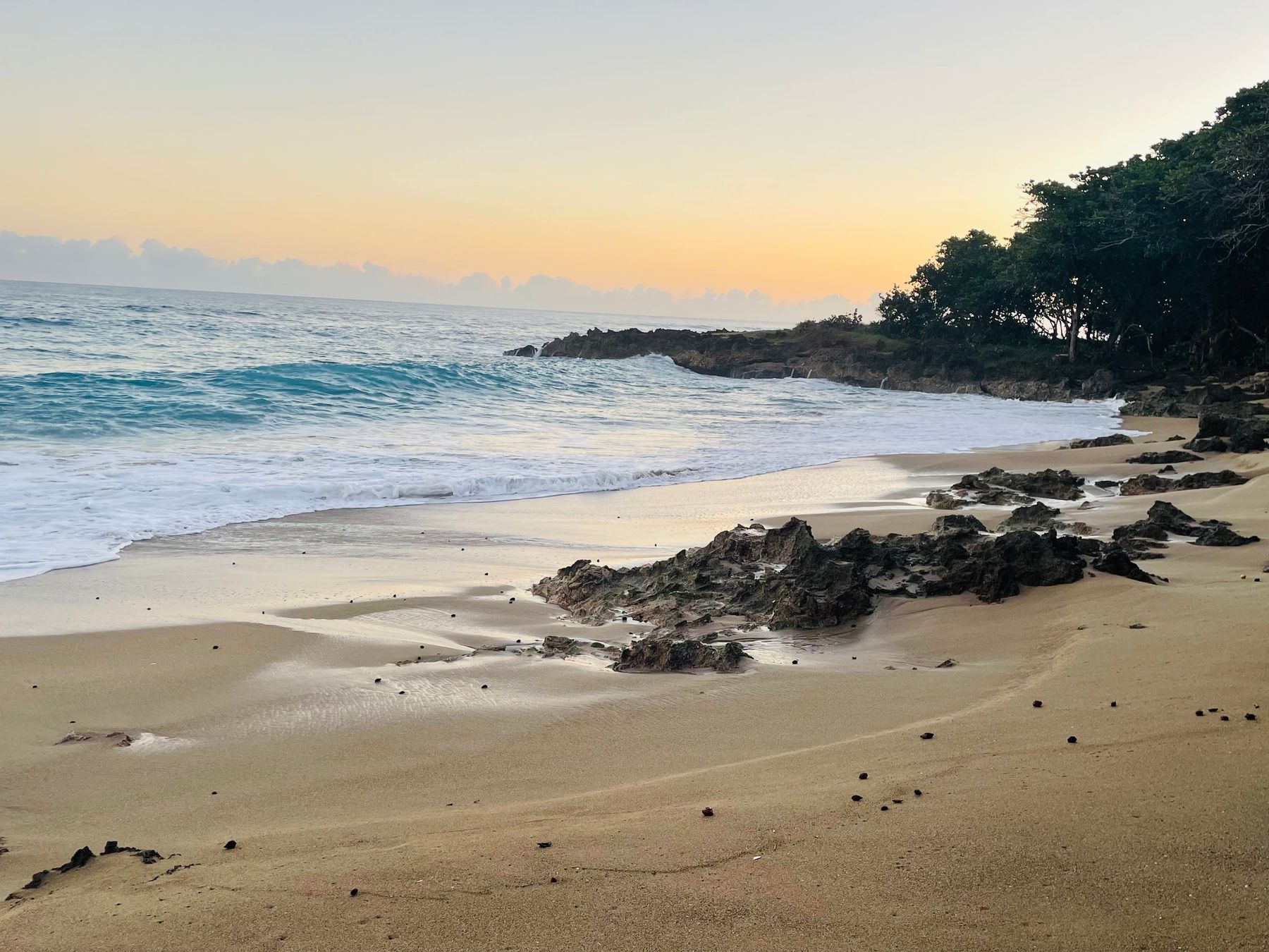 Small wild sandy bay near Villa Valesta