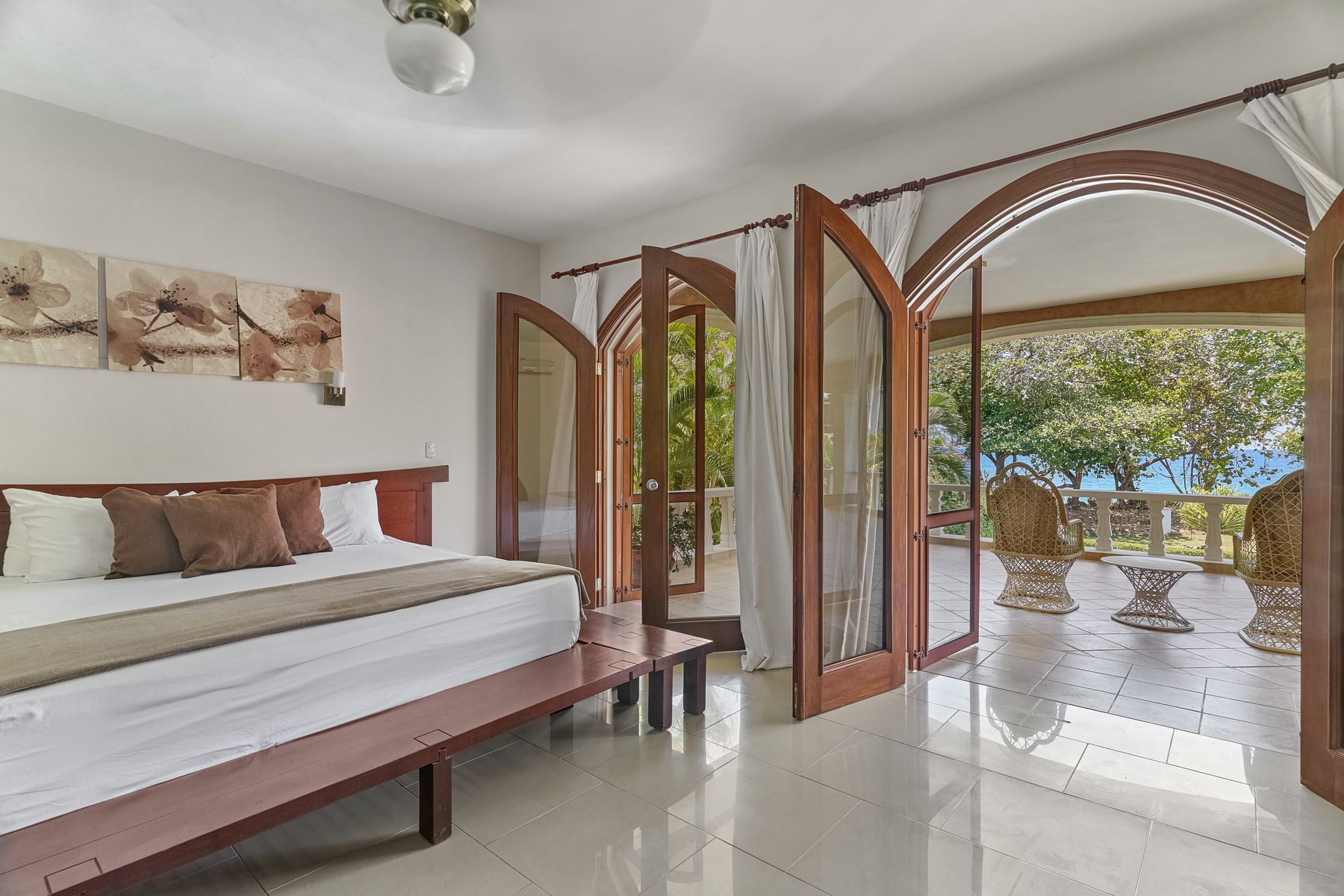 Ensuite bedroom with terrace access